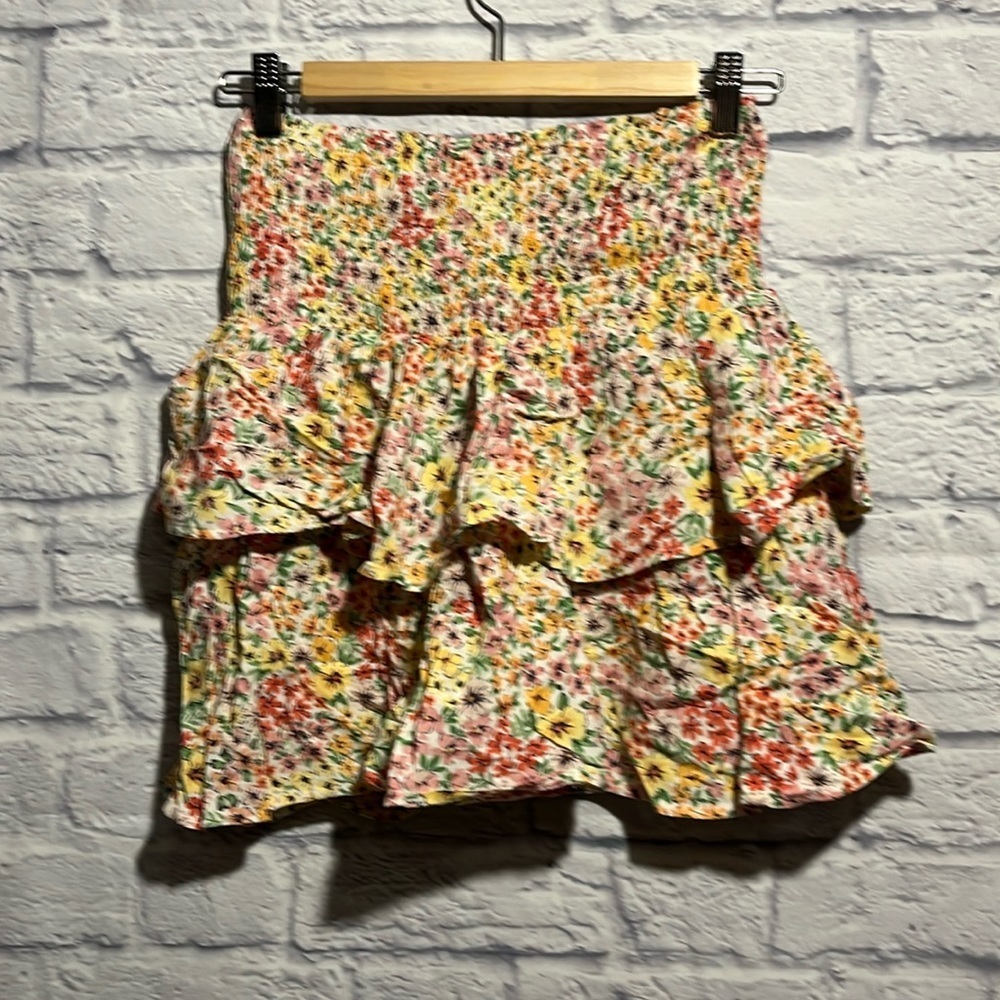 NWOT Vero Moda Tiered Floral Mini Skirt XS